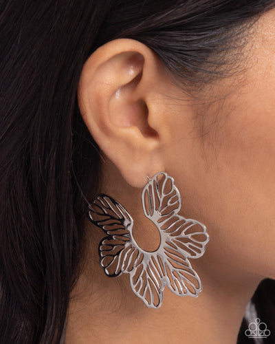Paparazzi Accessories: Floral Fame - Silver Earrings