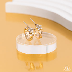 Paparazzi Accessories: Starfish Showpiece - Gold Earrings