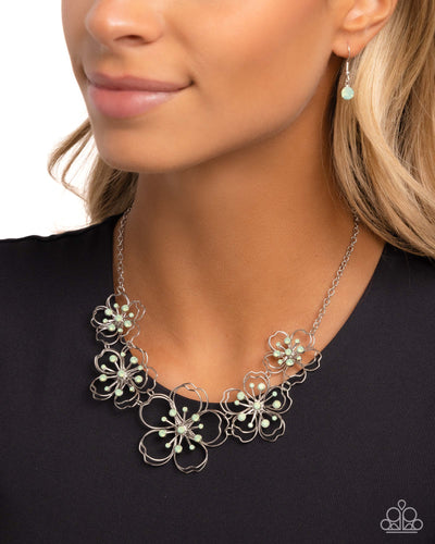 Paparazzi Accessories: Wiry Wallflowers - Green Necklace