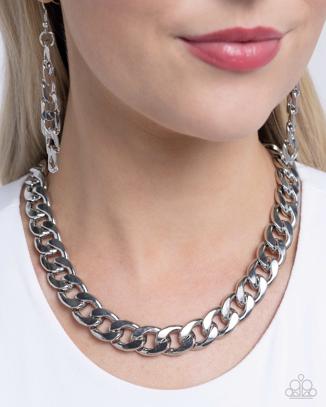 Paparazzi Accessories: Action CURB - Silver Necklace