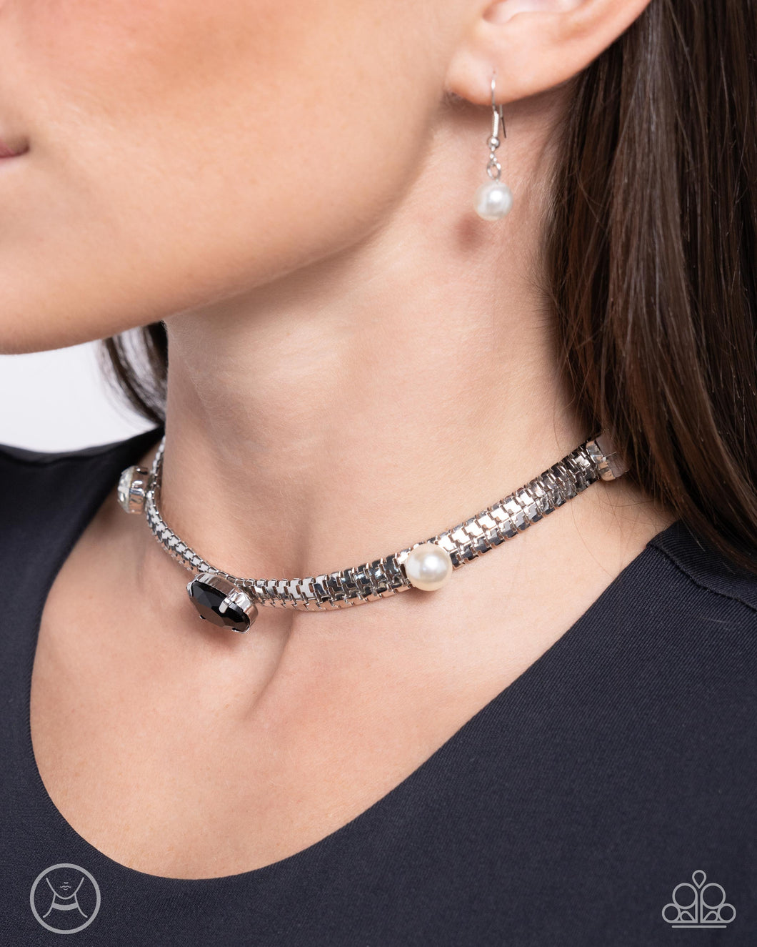 Paparazzi Accessories: Classy Collectable - Black Choker Necklace