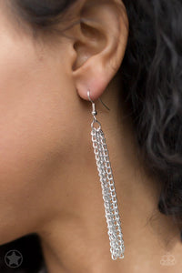 BLOCKBUSTERS SCARFed for Attention - Silver: Paparazzi Accessories - Jewels N’ Thingz Boutique