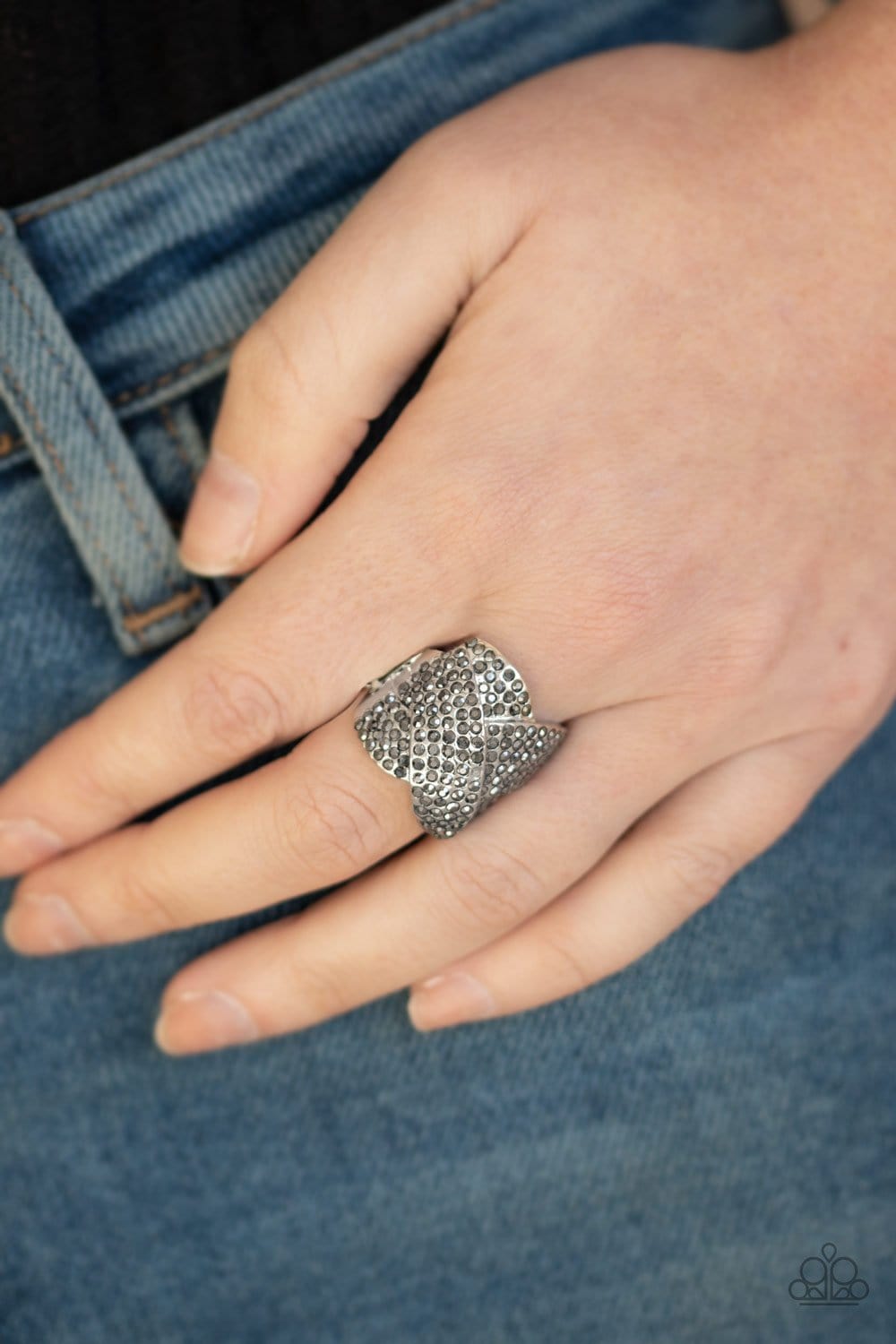 Paparazzi: Scandalous Shimmer - Silver Hematite Ring - Jewels N’ Thingz Boutique