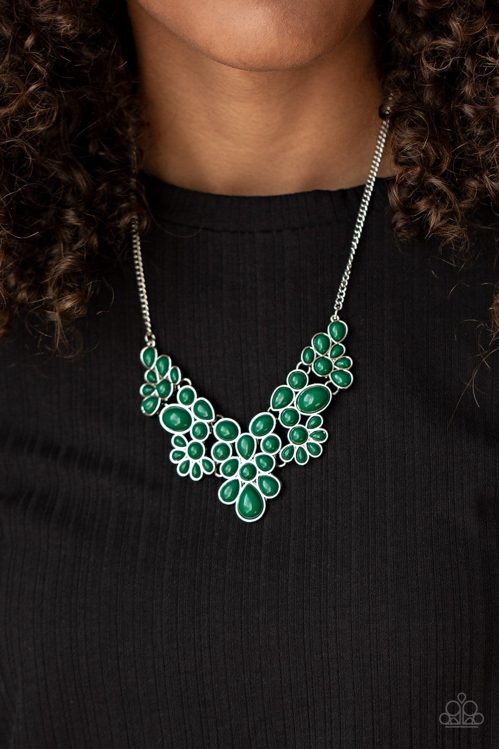 Green on sale paparazzi necklace