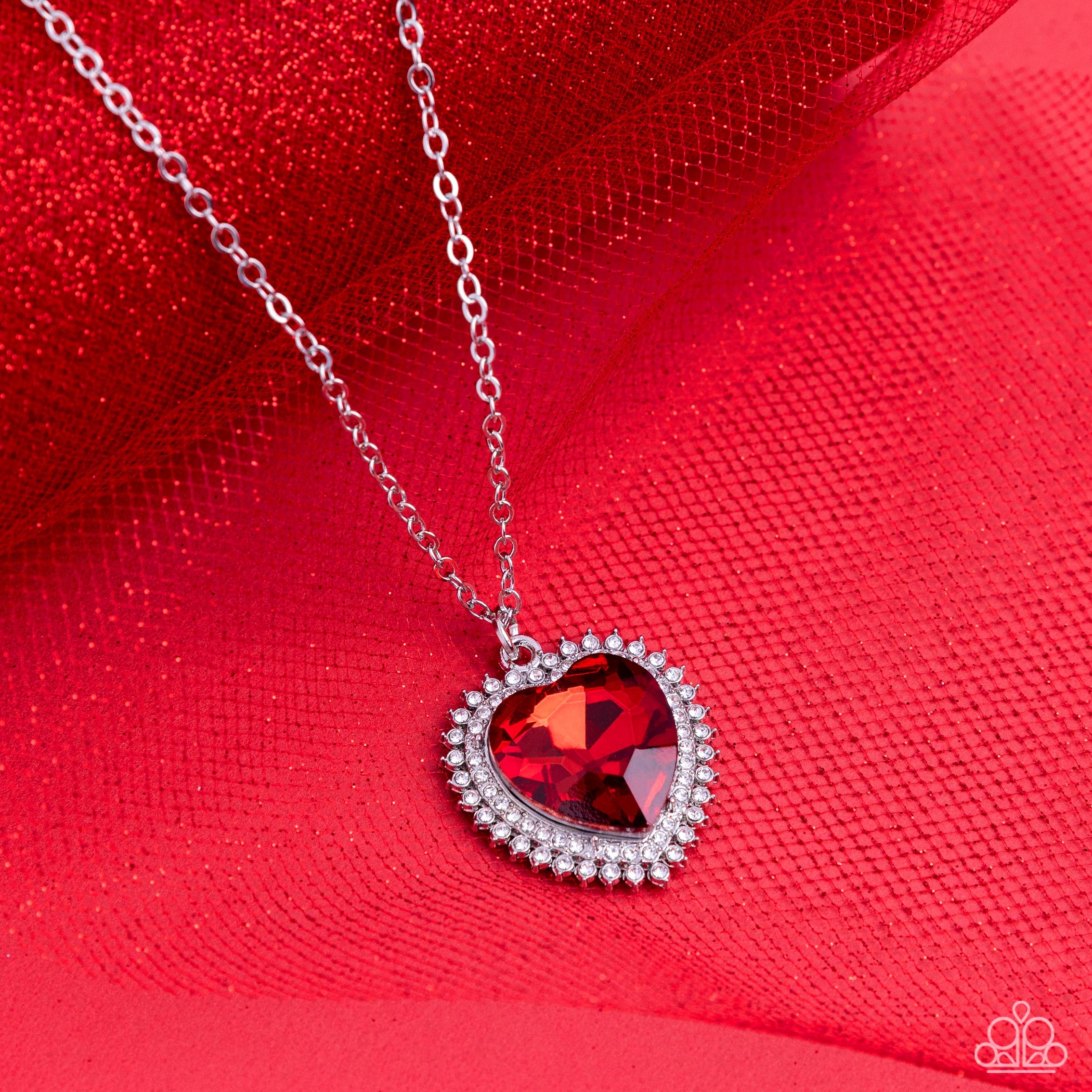 Red heart clearance necklace paparazzi